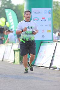 BIB: 970
                            <button type="button" onclick="openModal(3652149)" class="btn btn-primary btn-sm float-right btn-popup" data-toggle="modal" data-target=".modal-high-quality">
                        <i class="fas fa-shopping-cart"></i> Add to Cart
                    </button>
                                            <button type="button" onclick="isThisMe(3652149, true)" class="btn btn-success btn-sm float-right btn-popup btn-isme hidden" data-toggle="tooltip" data-placement="bottom" title="นี่คือรูปของคุณใช่ไหม คลิกที่นี่เพื่อเอาเข้าอัลบั้ม">
                        <i class="fas fa-plus"></i> Add to album
                    </button>
                    <button type="button" onclick="isThisMe(3652149, false)" class="btn btn-warning btn-sm float-right btn-popup btn-isnotme hidden">
                        <i class="fas fa-ban"></i> Remove from album
                    </button>